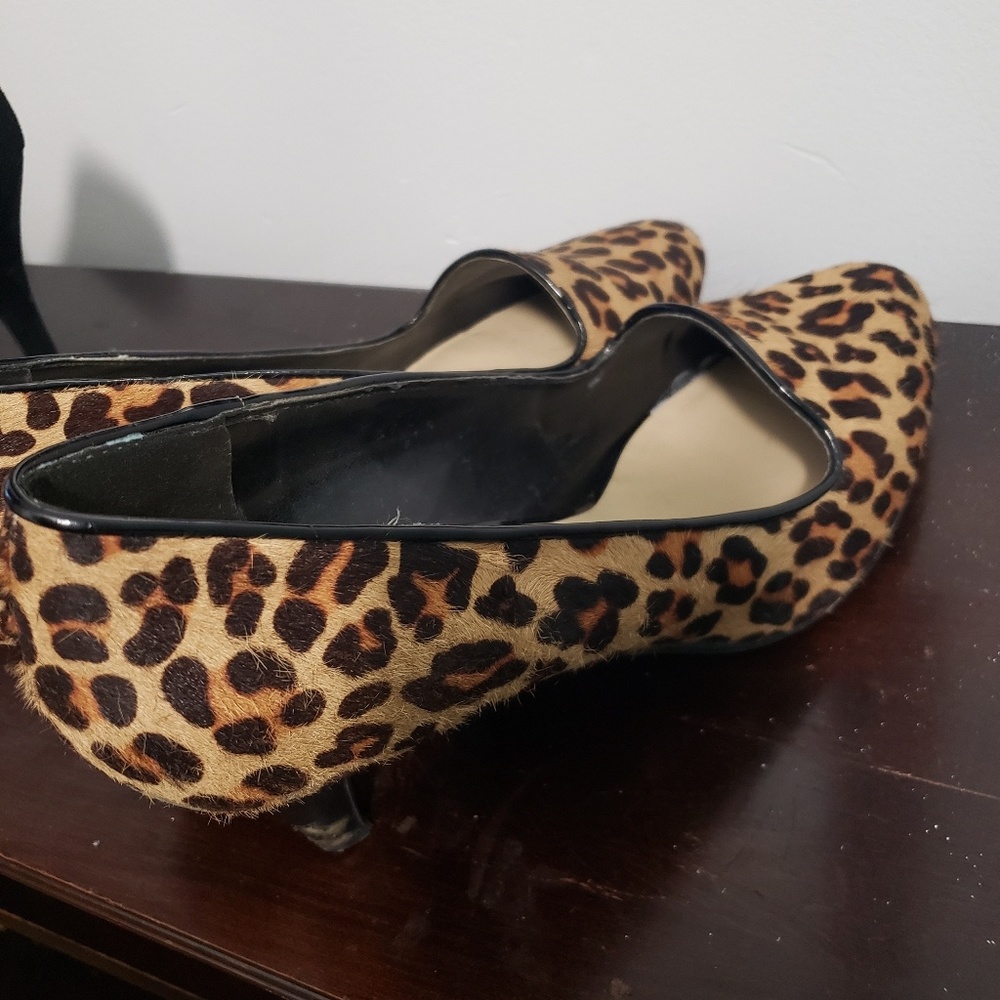 Shoes - Picture 4 of 7